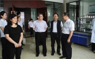 廢棄物資源化國家工程研究中心、昆明理工大學(xué)孫可偉教授,棄物資源化國家工程研究中心常務(wù)副主任、昆明理工大學(xué)教授李如燕博士蒞臨指導(dǎo)